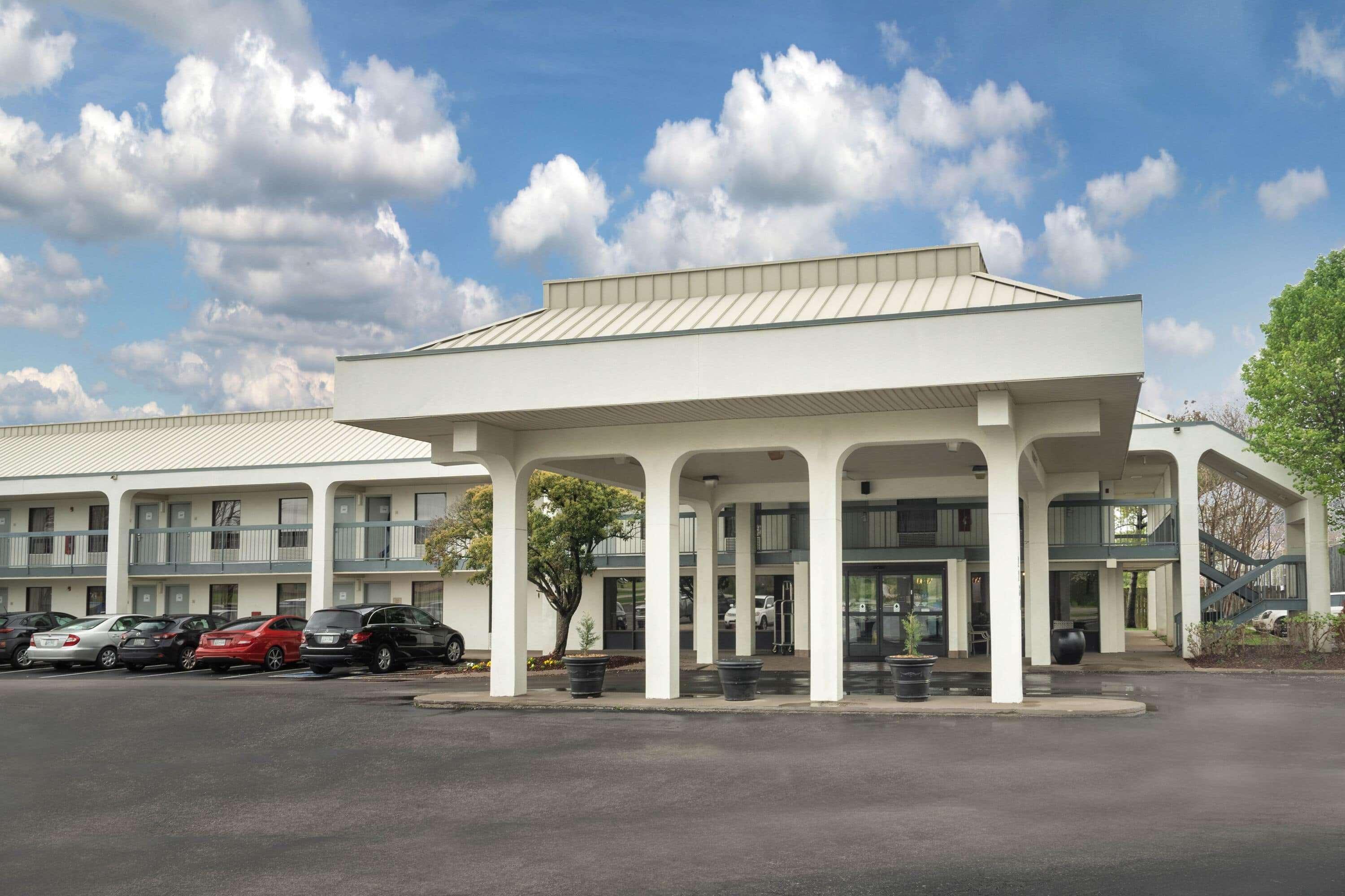 Baymont By Wyndham Murfreesboro Exteriör bild